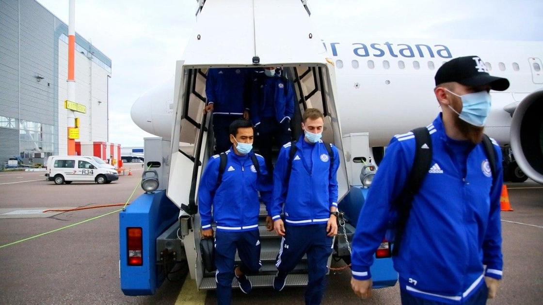 Футболисты сборной Казахстан прибыли в Хельсинки