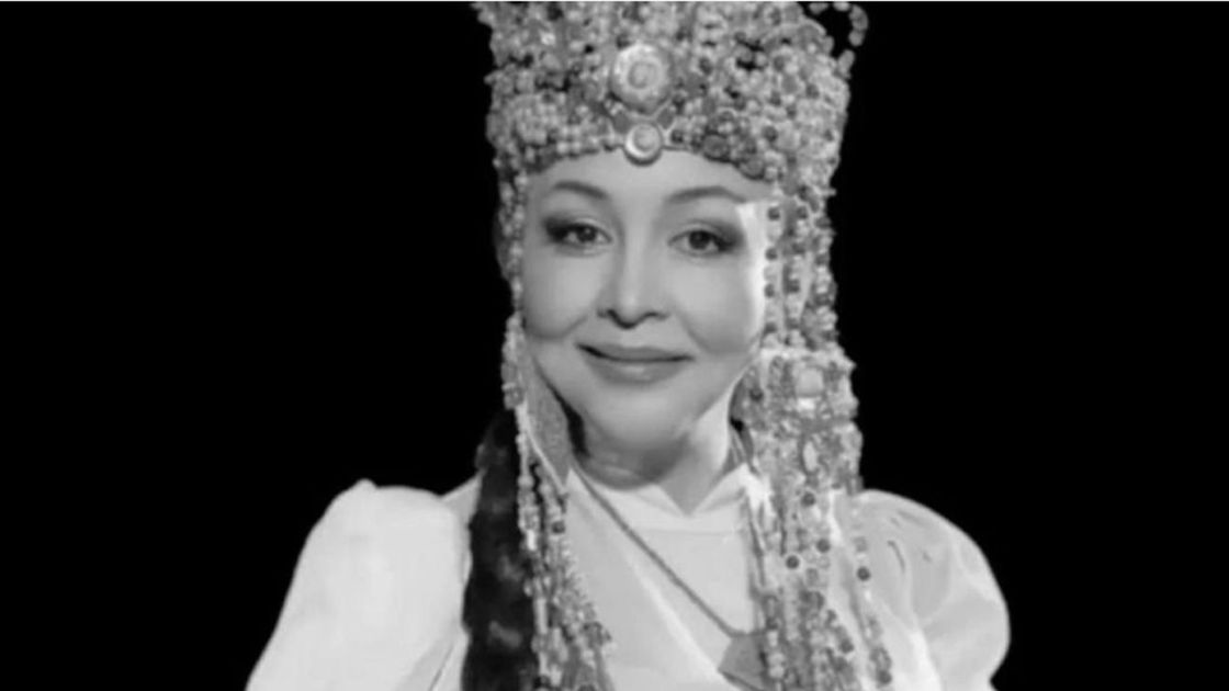 Қазақстандық әнші Гүлзира Бөкейхан