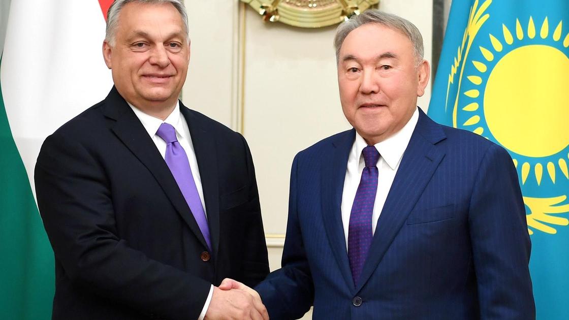 Виктор Орбан и Нурсултан Назарбаев Виктор Орбан и Нурсултан Назарбаев