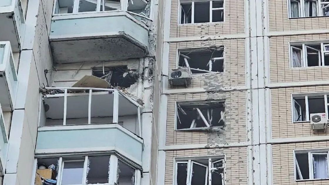 Поврежденный дом в Подмосковье