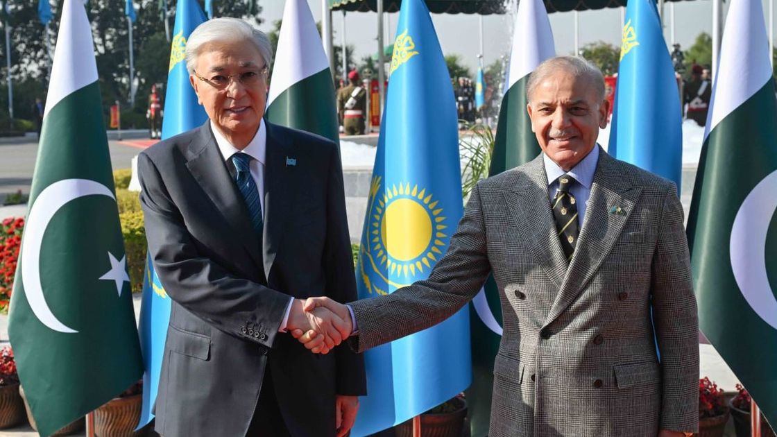 Касым-Жомарт Токаев и Шахбаз Шариф