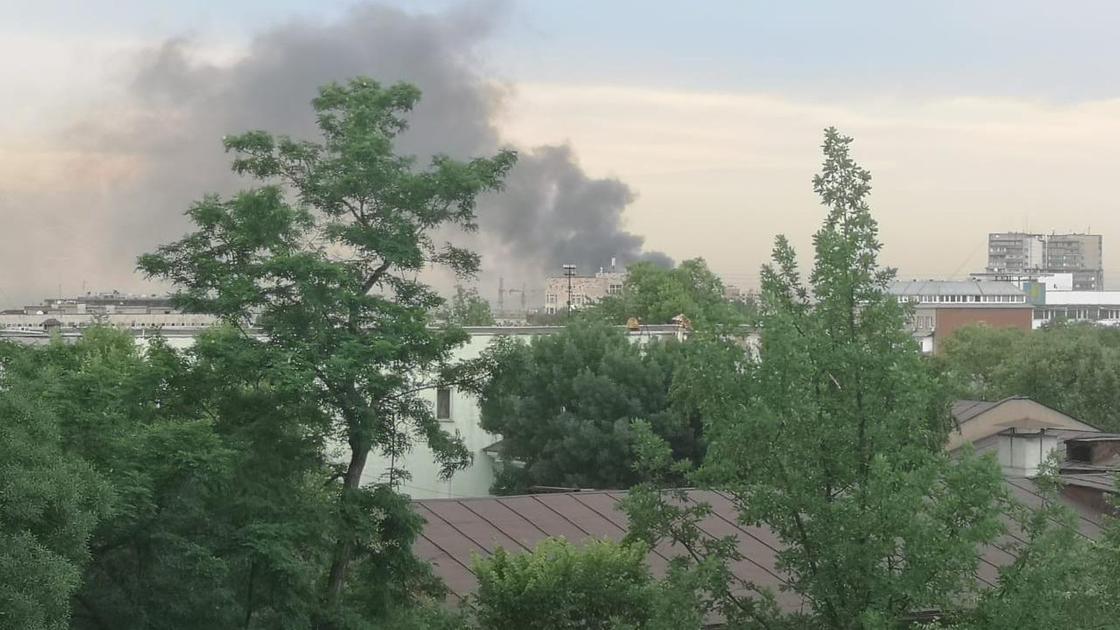Горит гора пос.Димитрова. Крупный пожар в Алматы в 1989 20 мая. Пожар на Мамышулы Абая Алматы сегодня. Что сегодня горело в Алматы.