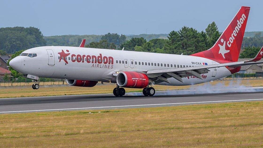 Самолет Corendon Airlines