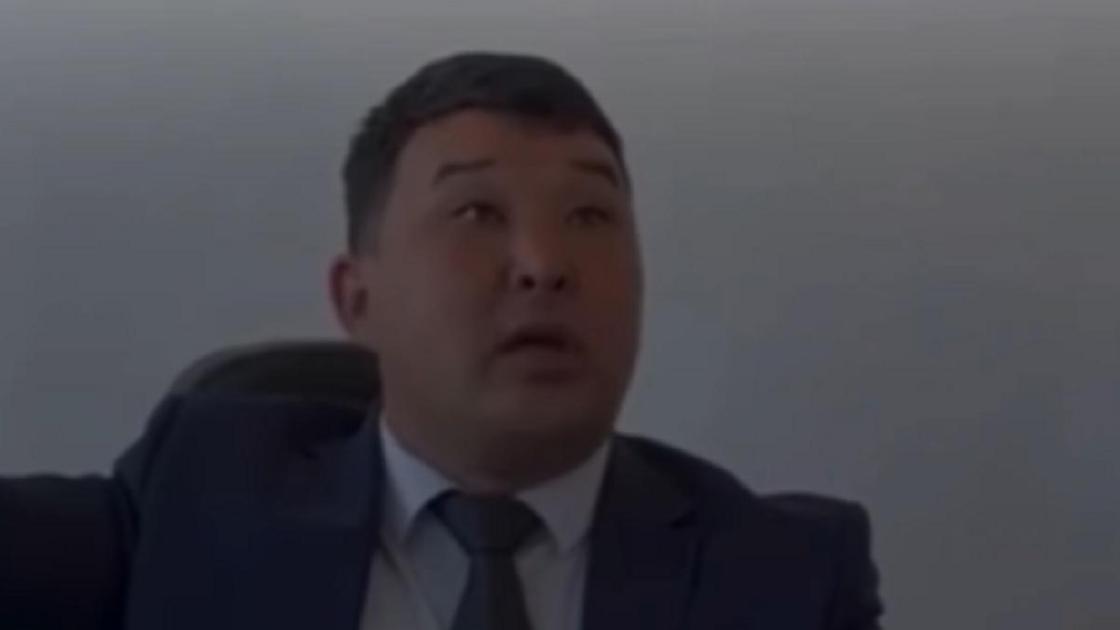 Скандал в сельском акимате ВКО.