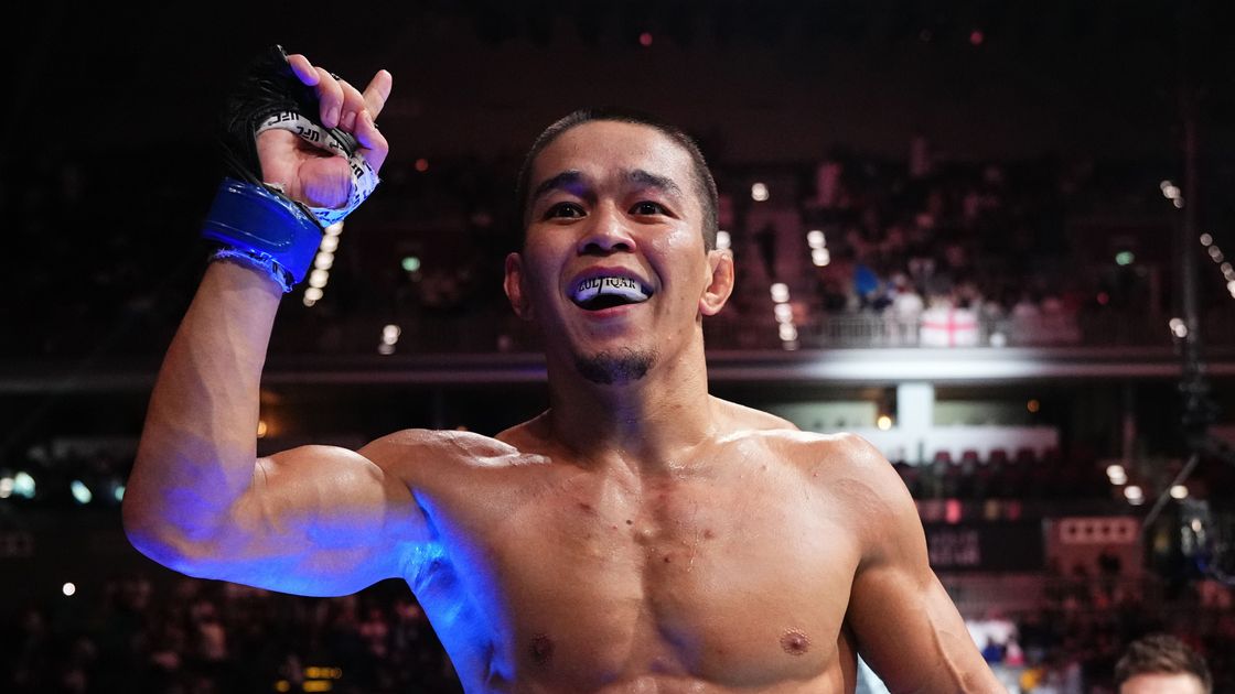 Казахстанский боец ММА Асу Алмабаев