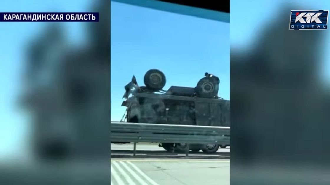 Грузовик попал в аварию