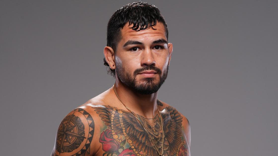 Американский боец ММА Энтони Эрнандес