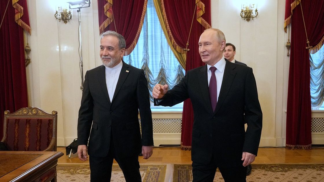 Владимир Путин и Аббас Аракчи