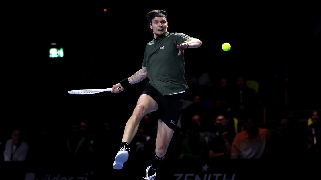 Казахстанский теннисист Александр Бублик