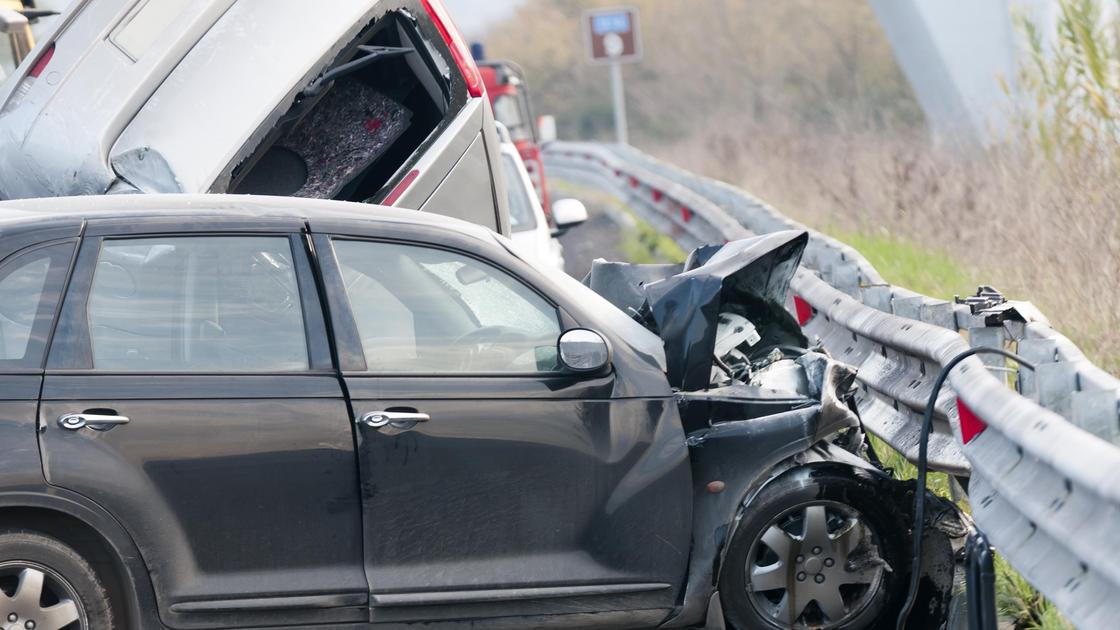 Иллюстративное фото дорожной аварии