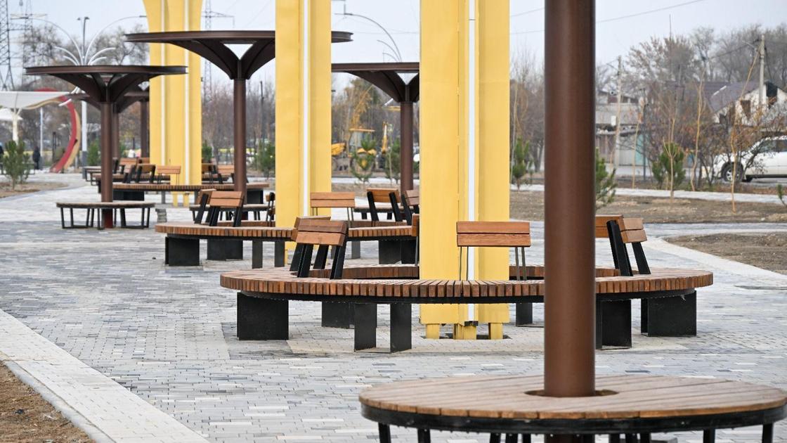 Сквер в Алматы