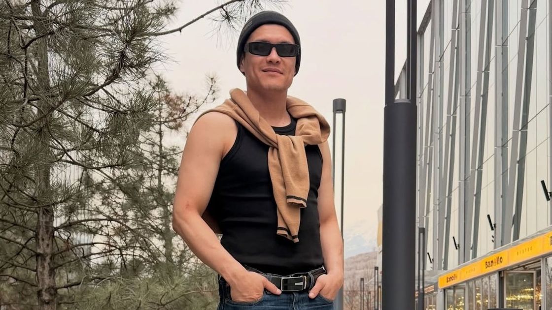 Казахстанский боксер Данияр Елеусинов