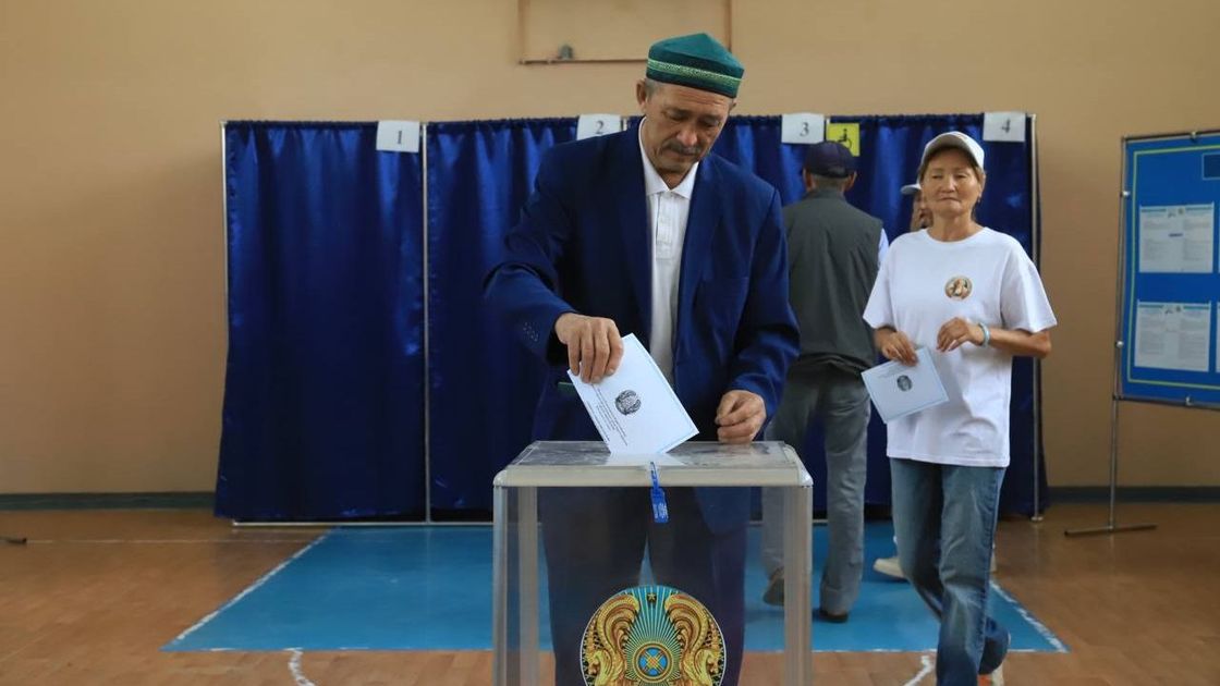 Дауыс беруге келген қазақстандықтар
