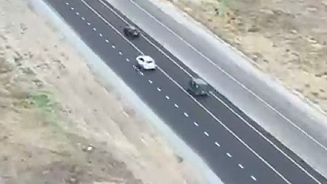 Трасса с авто в Павлодарской области