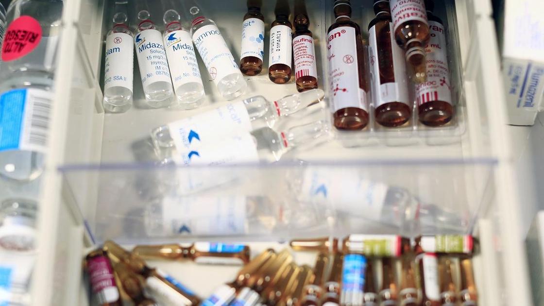 Ампулы лежат в коробке