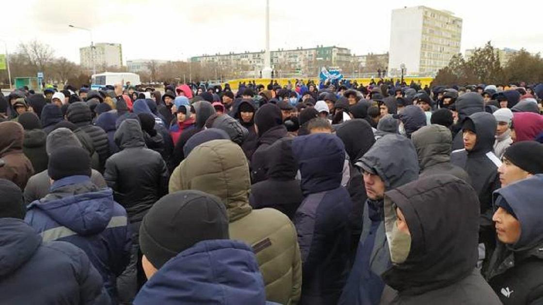 Протестующие в Актау Протестующие в Актау