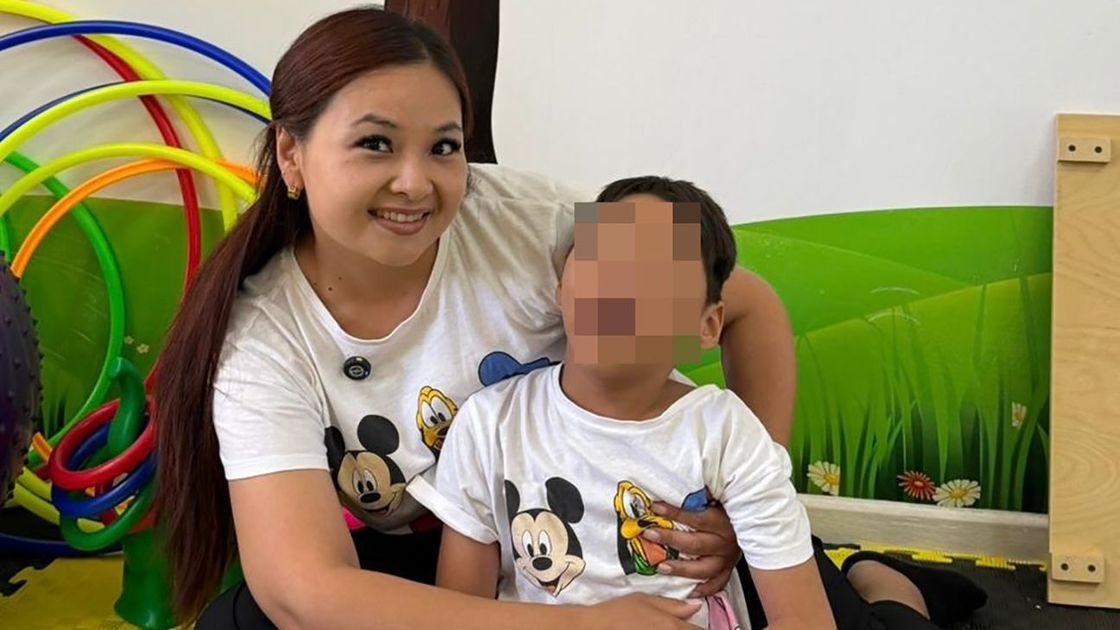 Бексултан с мамой