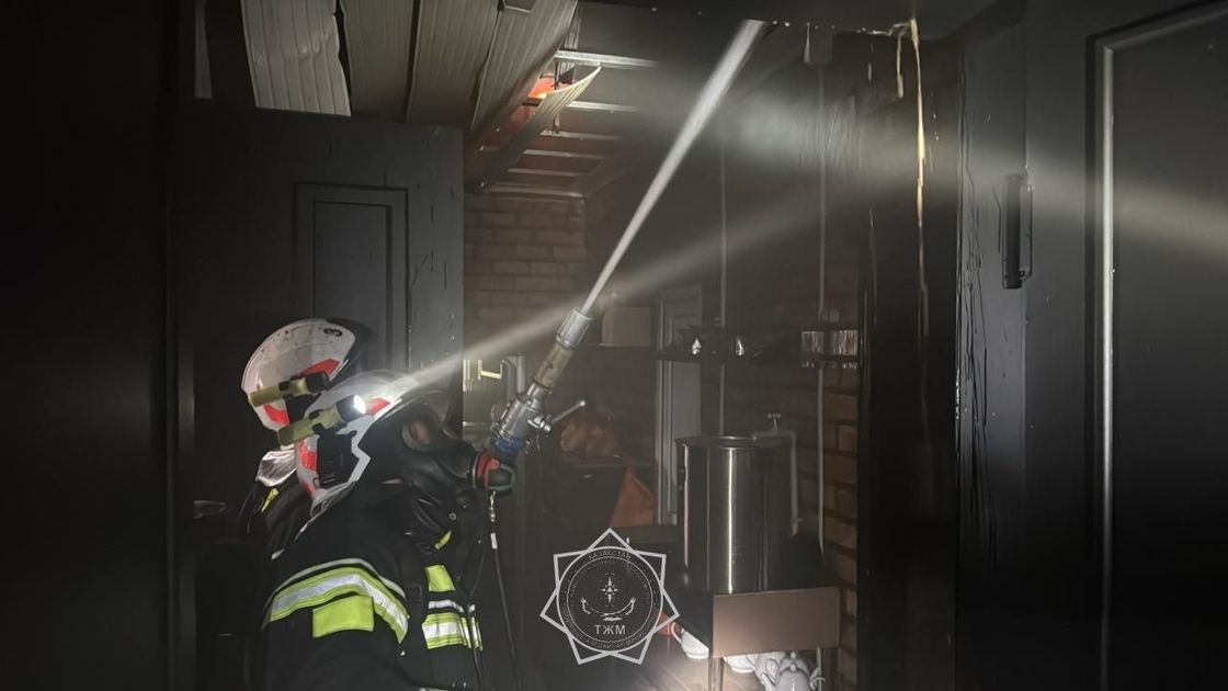 Пожар в кафе в Шымкенте