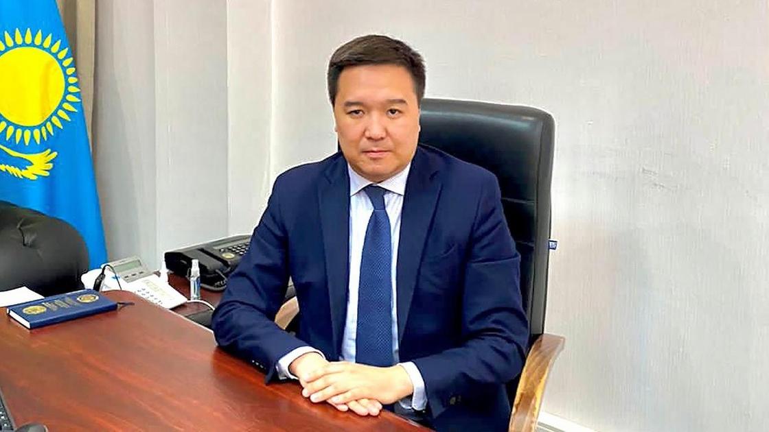 Ержан Қазанбаев Ержан Қазанбаев
