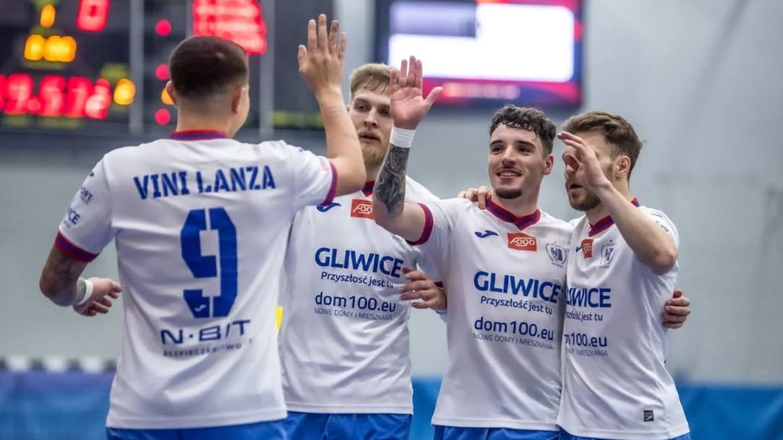 Футзалисты польского "Пяста"