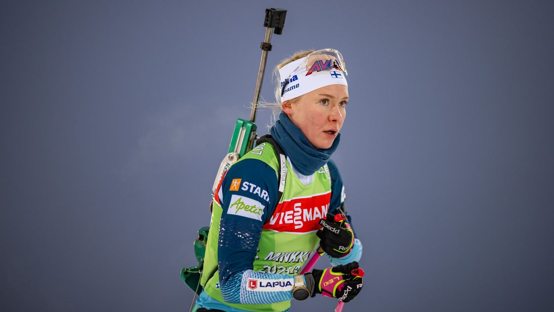 Финская биатлонистка Суви Минккинен