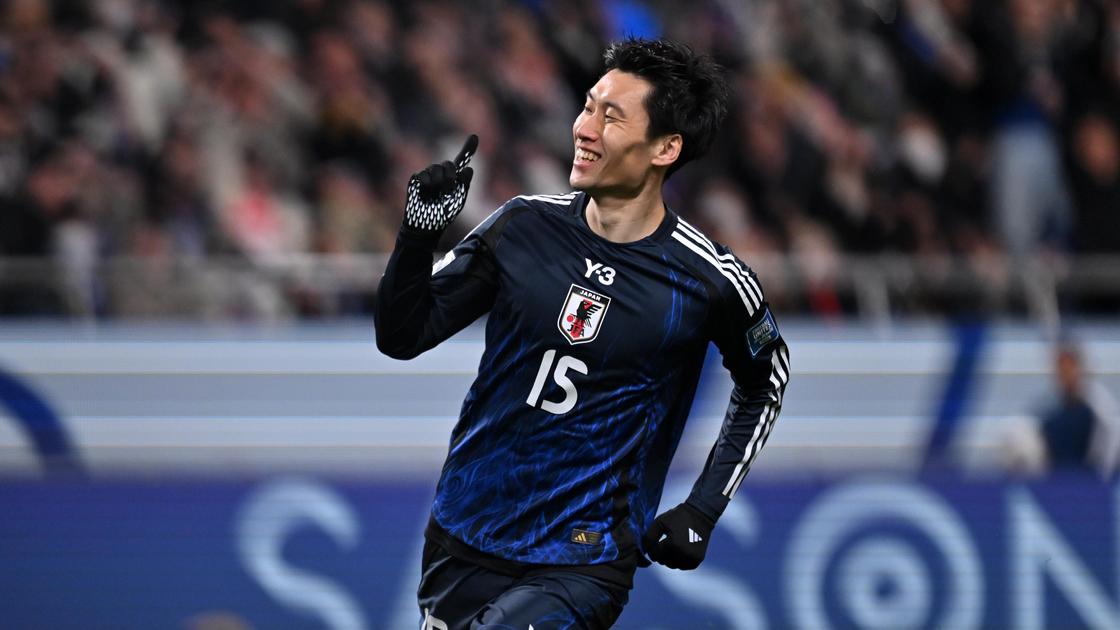 Японский футболист Даити Камада