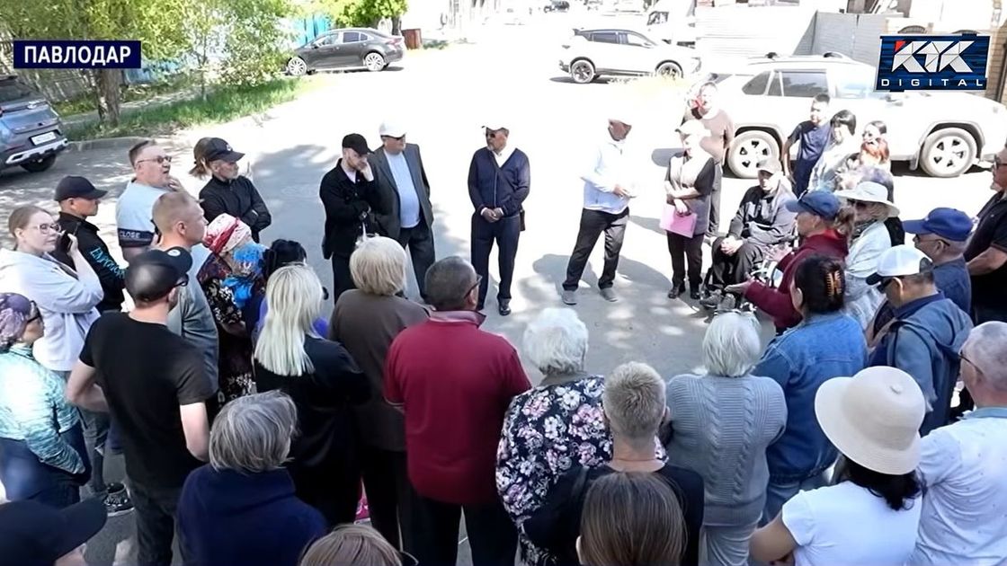 Сбор жителей в Павлодаре