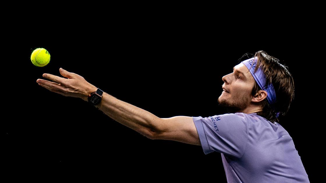 Казахстанский теннисист Александр Бублик