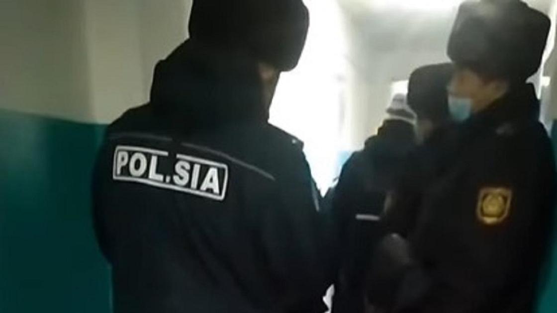 Полицейские на месте происшествия в Павлодаре