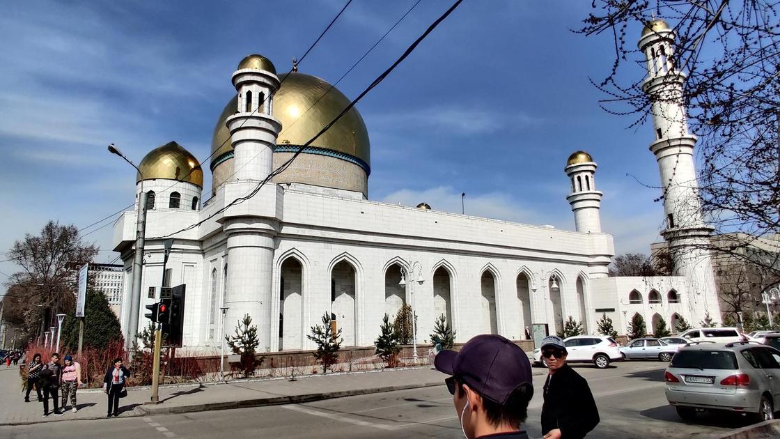 мечеть в Алматы