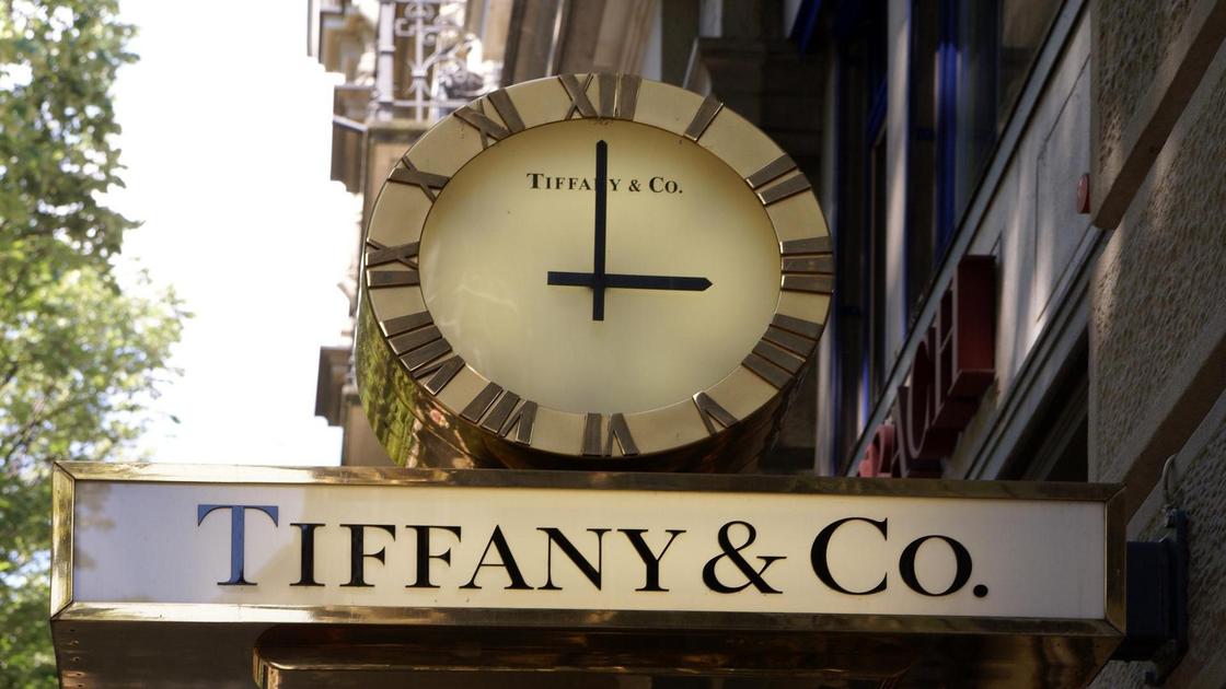 Tiffany часы и логотип