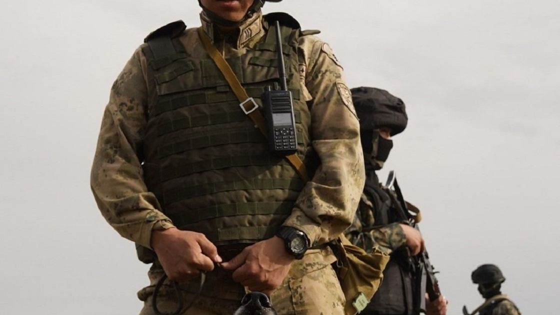 Военнослужащие