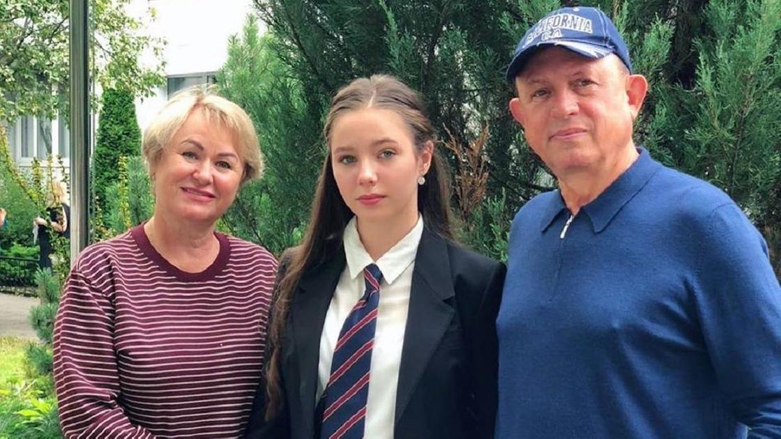 Дочь и родители Юлии Началовой. Фото Дочь и родители Юлии Началовой. Фото