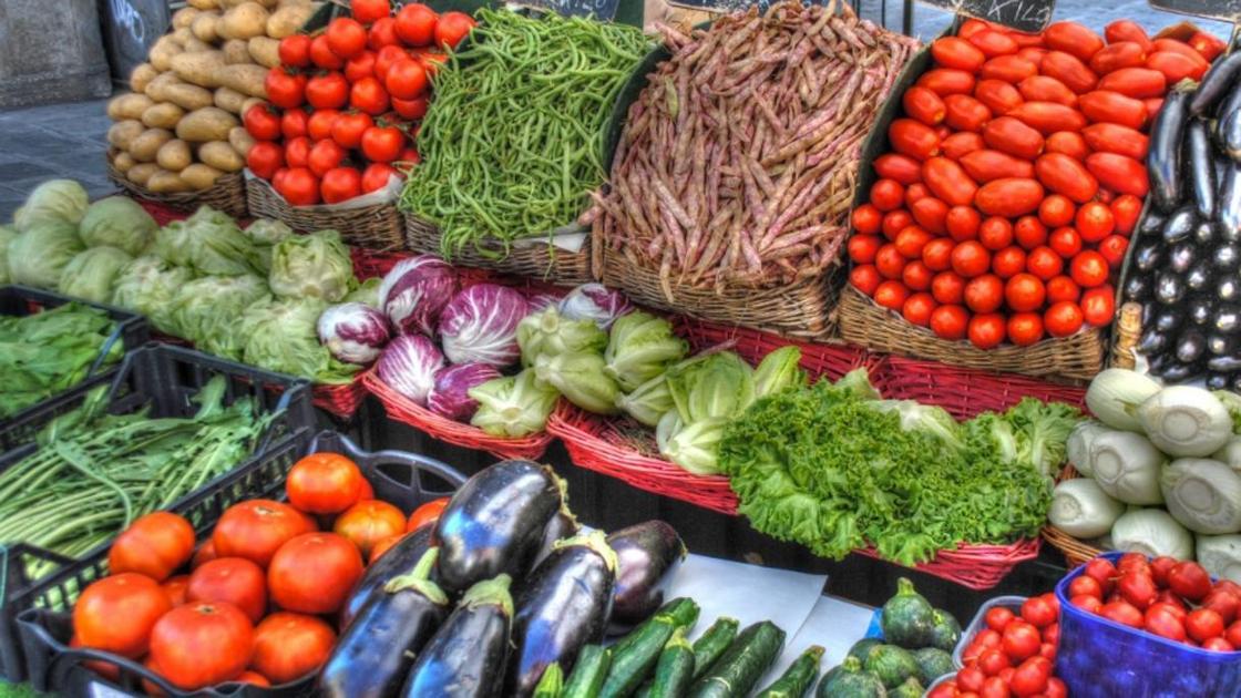 овощи на рынке