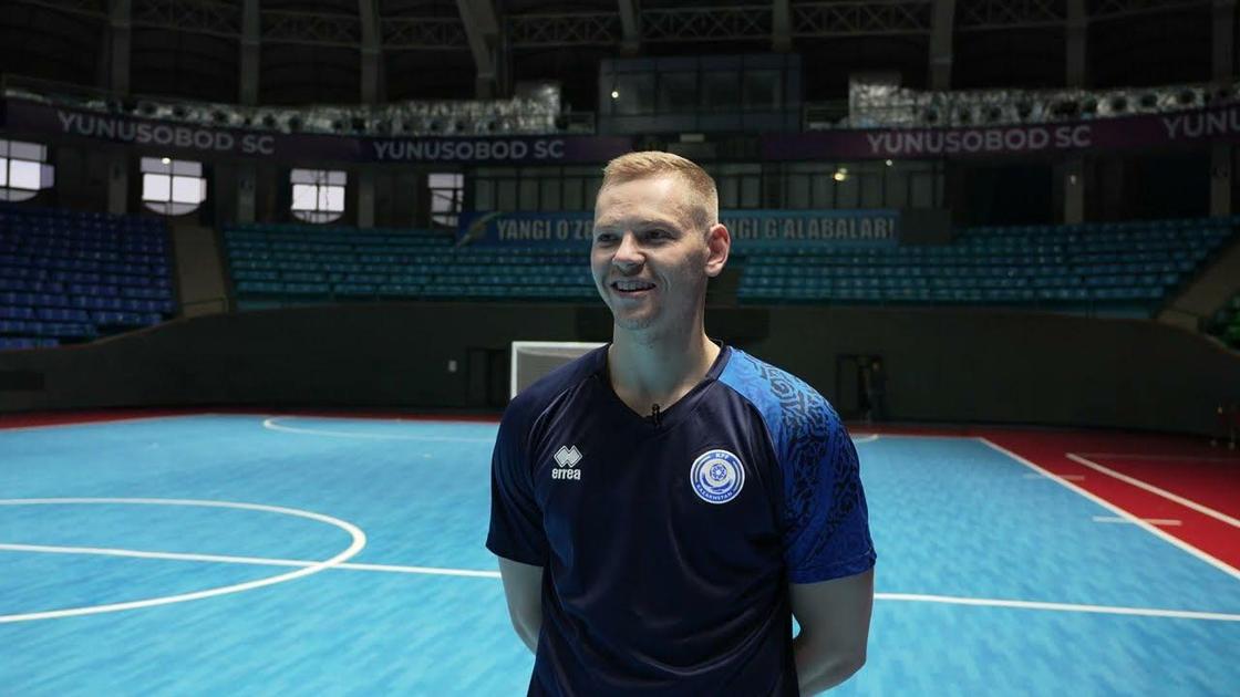 Игрок сборной Казахстана по футзалу Арнольд Кнауб