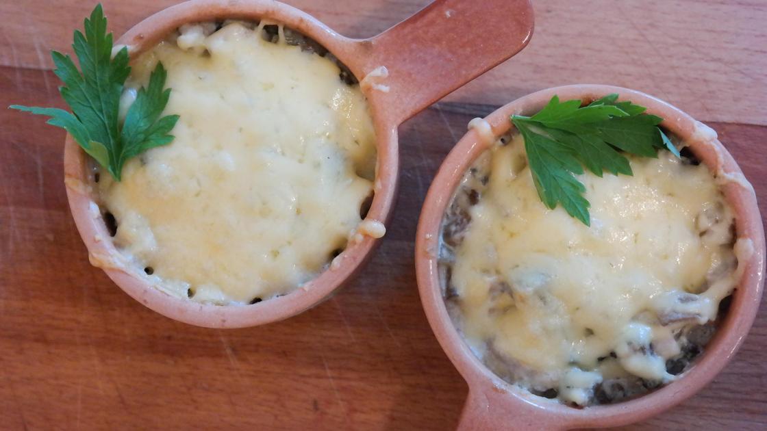Курица с грибами и сметаной Курица с грибами и сметаной