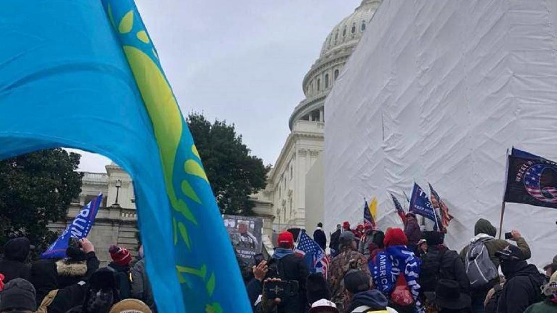 Флаг Казахстана в Вашингтоне