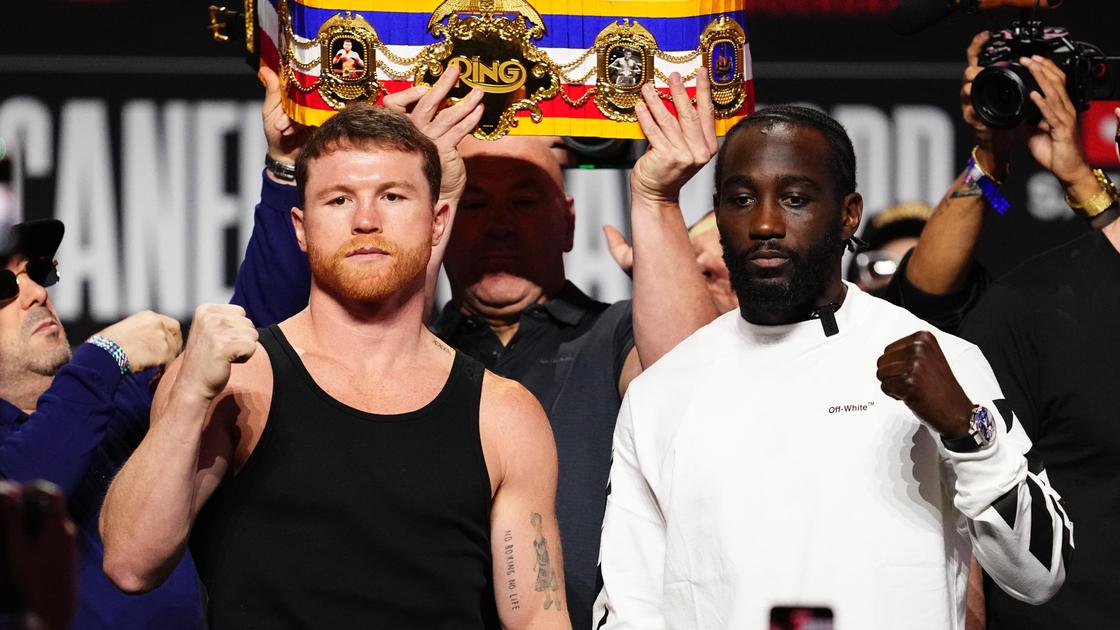 Боксеры Сауль Альварес и Теренс Кроуфорд (слева направо)