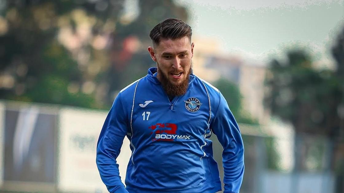 Казахстанский футболист Абат Аймбетов