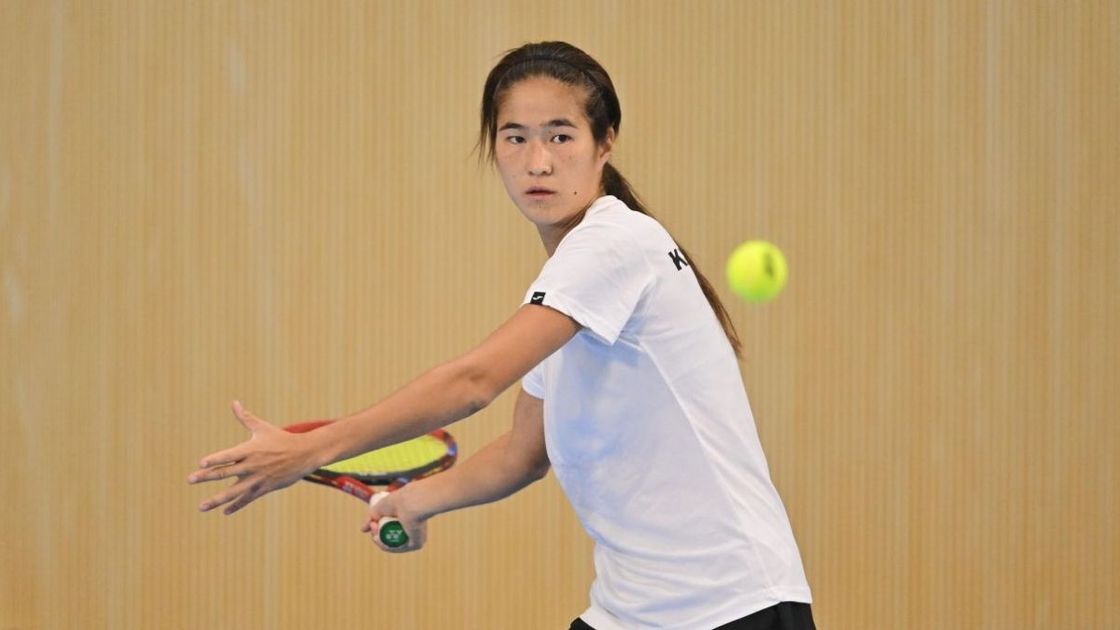 Казахстанская теннисистка Жибек Куламбаева