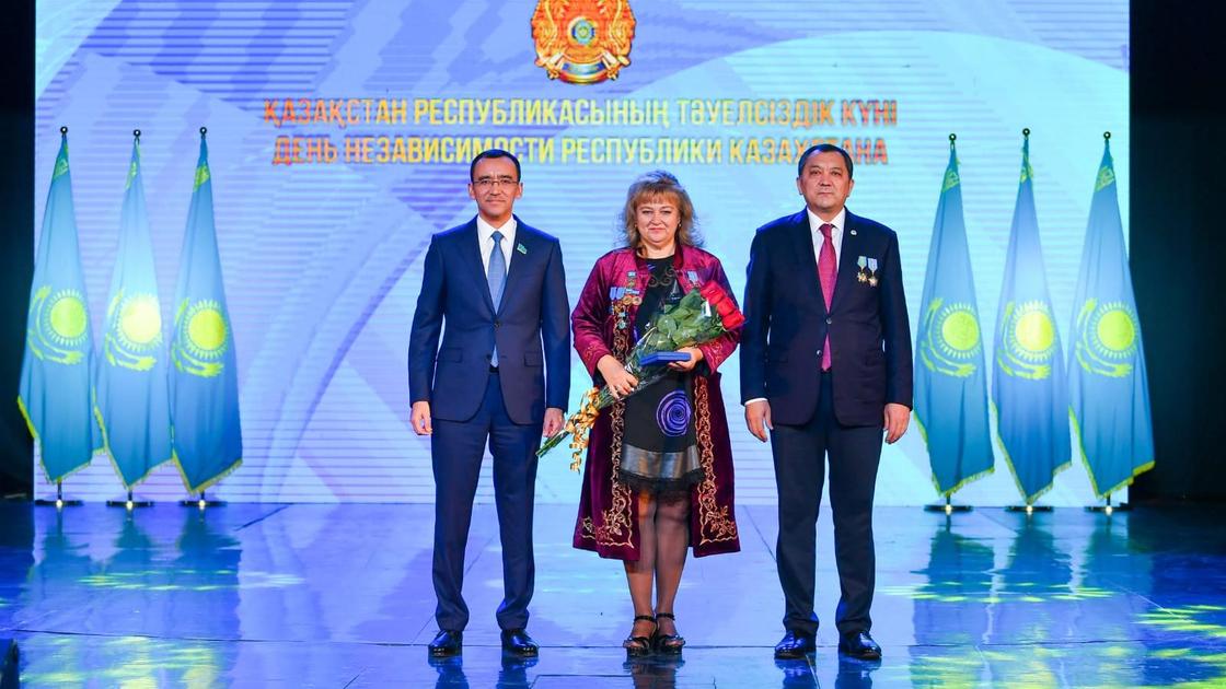 Награждение казахстанцев сенатом Парламента