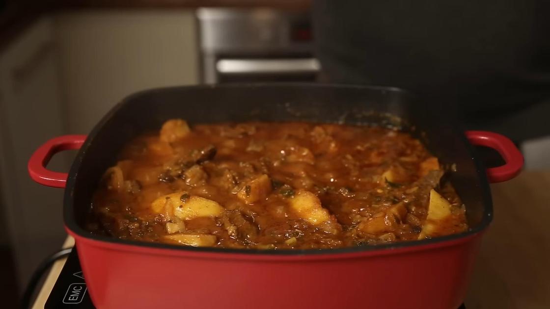 Как приготовить Азу из говядины и соленых огурцов, пошаговый рецепт с фото