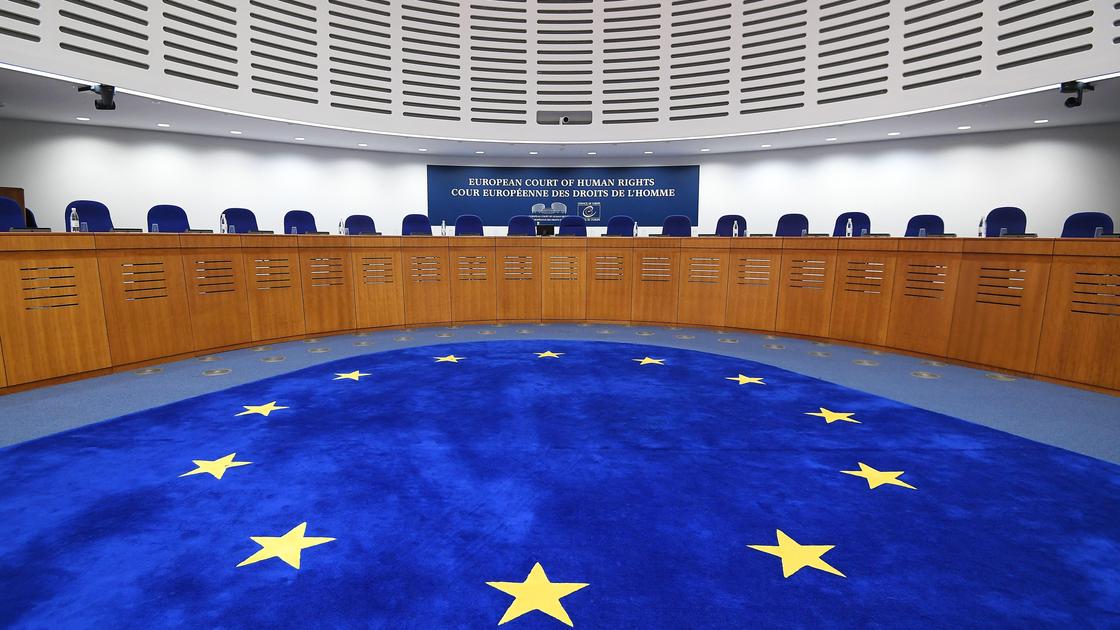 Зал Европейского суда по правам человека в Страсбурге