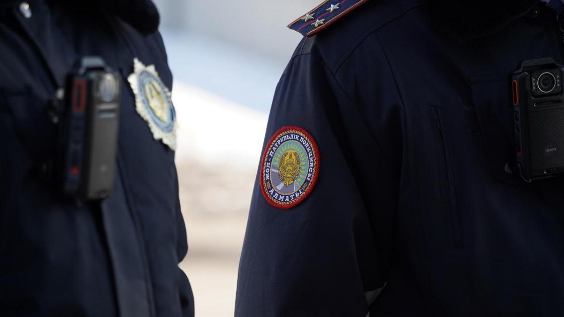 Казахстанских полицейских будут проверять на добропорядочность