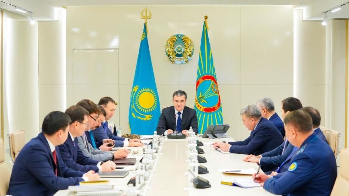 Встреча с активом столицы, посвященная обсуждению проекта новой Конституции