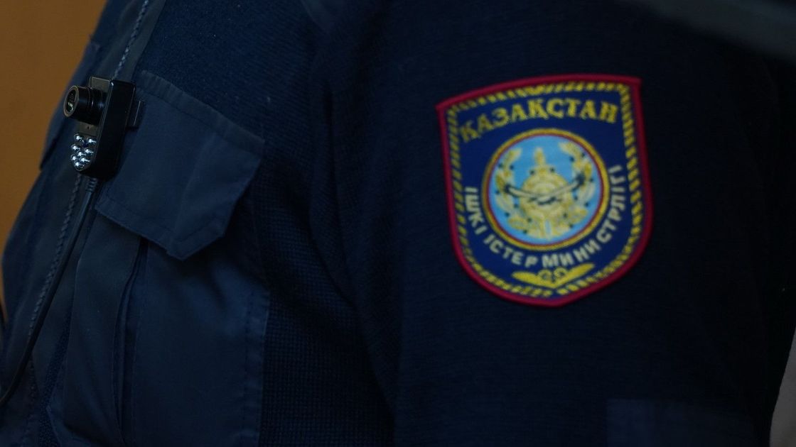 Полицейский в форме