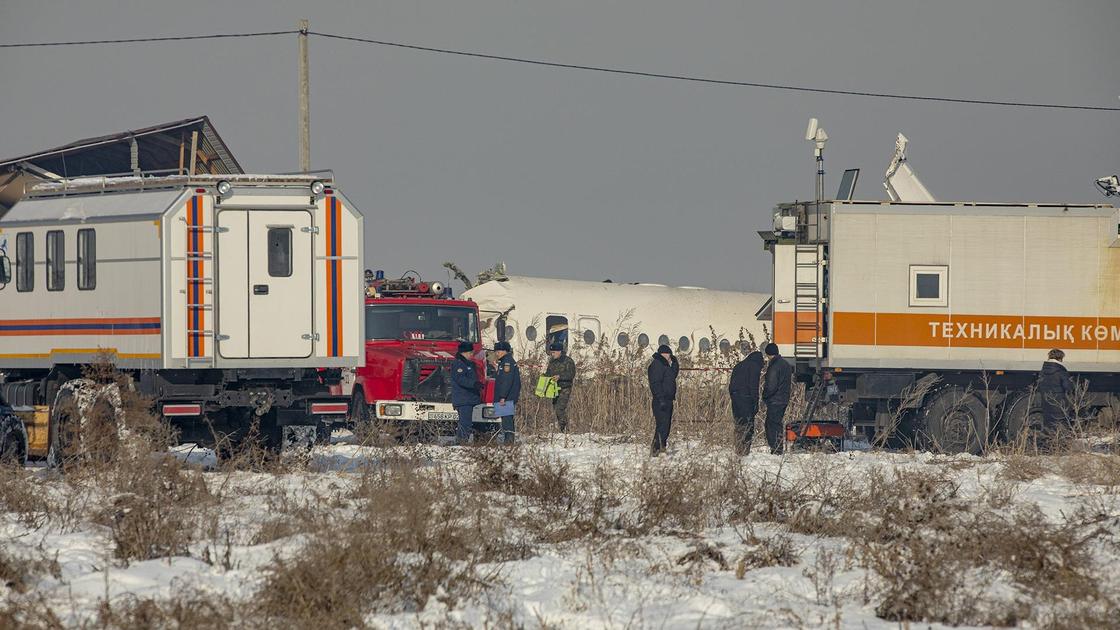 Фото с места падения самолета Bek Air