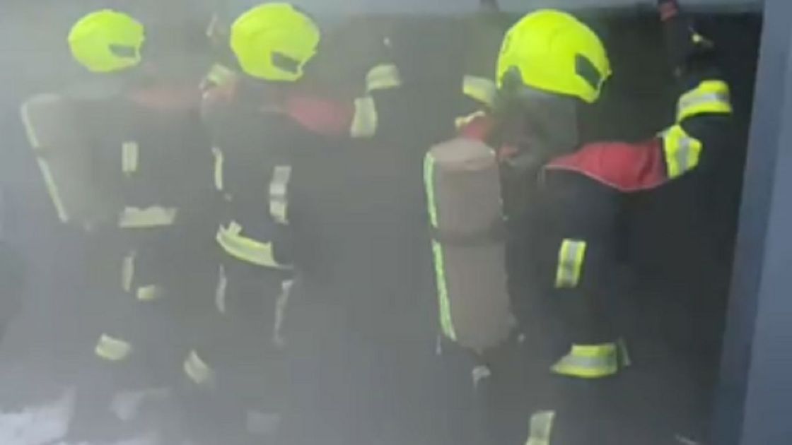 Спасатели на месте происшествия