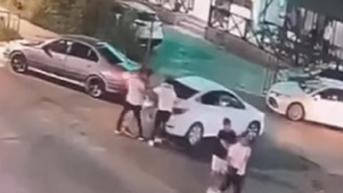 в конаеве сбили людей