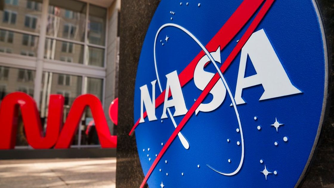 Логотип NASA